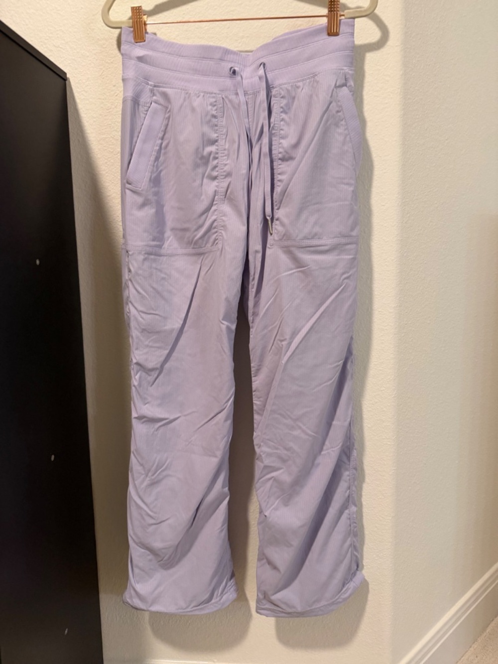 EUC Lululemon Lavender Frost Dance Studio Pant *Short, Size 6